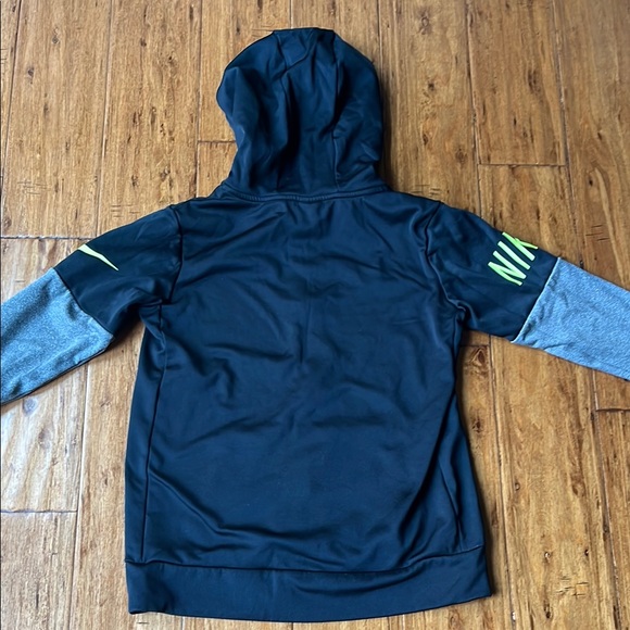 Nike Black and Gray Women's Jacket - Picture 4 of 4